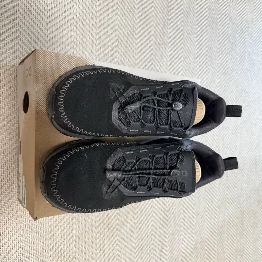 [BUNJANG] OnRunning Cloudaway 2 Running Shoes - Size 260 / 온러닝 클라우드어웨이2 260