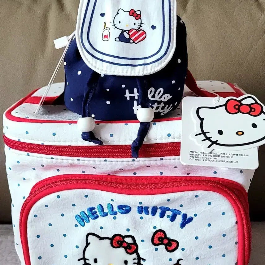 [BUNJANG] Sanrio Hello Kitty Cosmetic Pouch & Dot Mini Backpack Set / 산리오 정품 헬로키티 코스메틱 파우치+헬로키티 도트 미니백팩(새상품)