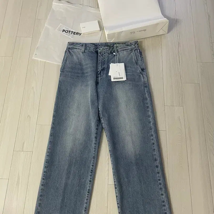 [BUNJANG] FURNITURE/POTTERY ONE WASHED Straight Fit Jeans Size 3 / 포터리 원 워시드 스트레이트 핏 3사이즈