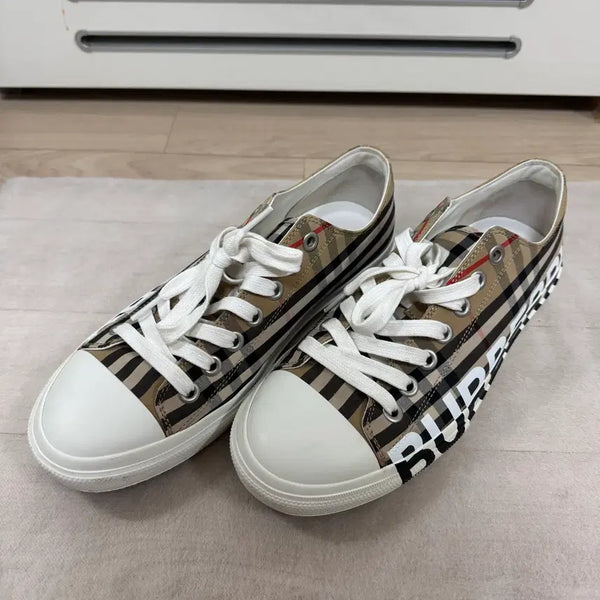 [BUNJANG] Burberry Logo Print Vintage Check Cotton Sneakers / 버버리 로고 프린트 빈티지 체크 코튼 스니커즈 42사이즈