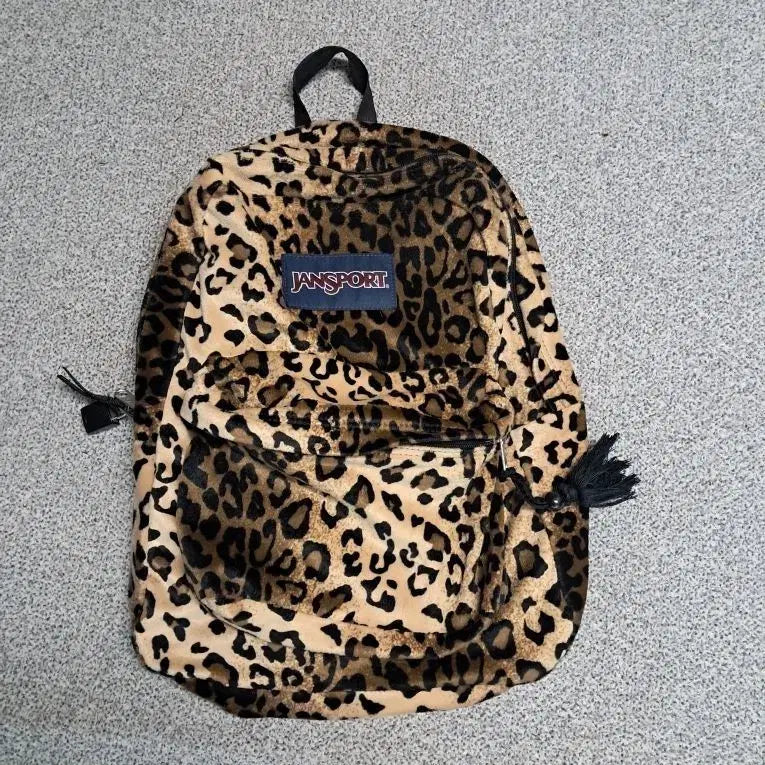 [BUNJANG] JanSport Leopard Fur Backpack / 잔스포츠 레오파드 퍼 백팩