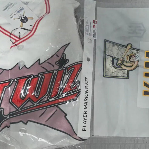 [BUNJANG] KT Wiz x One Piece Collaboration Uniform (Size 105) / KT 위즈 원피스 콜라보 유니폼