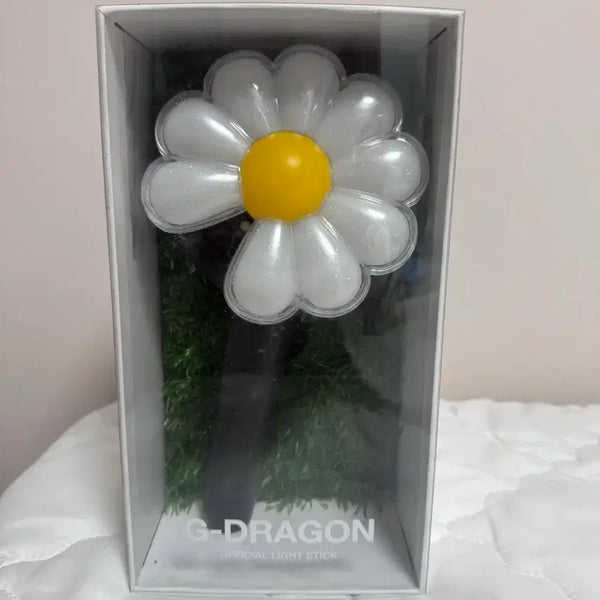 [BUNJANG] G-Dragon Official Lightstick Daisy Bong / 지드래곤 공식 응원봉 데이지봉