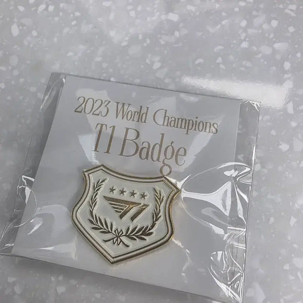 [BUNJANG] T1 2023 World Champion Badge / 2023 T1 월드 챔피언 뱃지