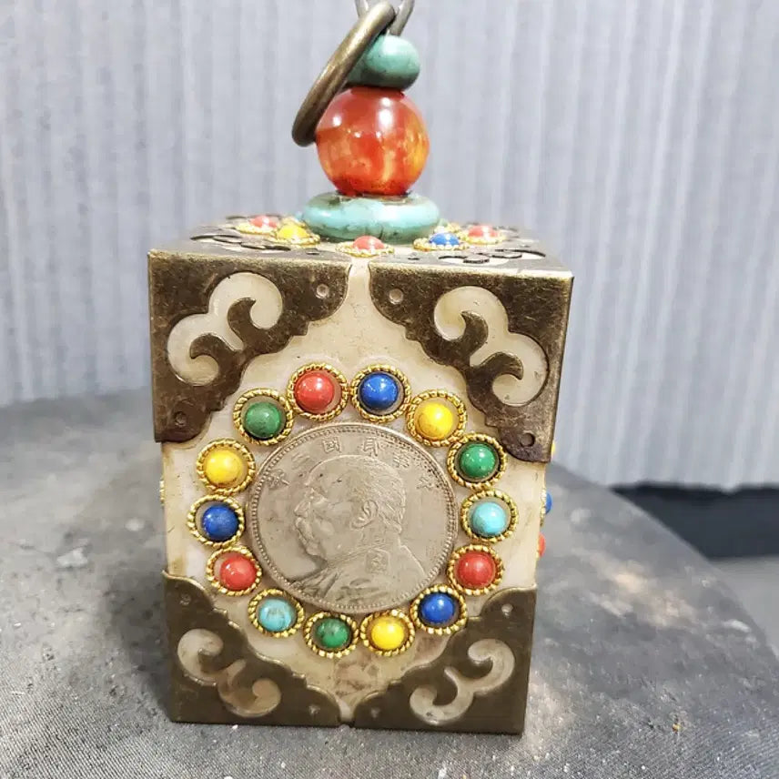 [BUNJANG] Republic of China Era Sun Yat-sen Commemorative Ornament, White Bronze and White Jade Inlay / 민국 백동 백옥 상감 손문(쑨원) 기념장식품 중국골동품 고미술품 수집품