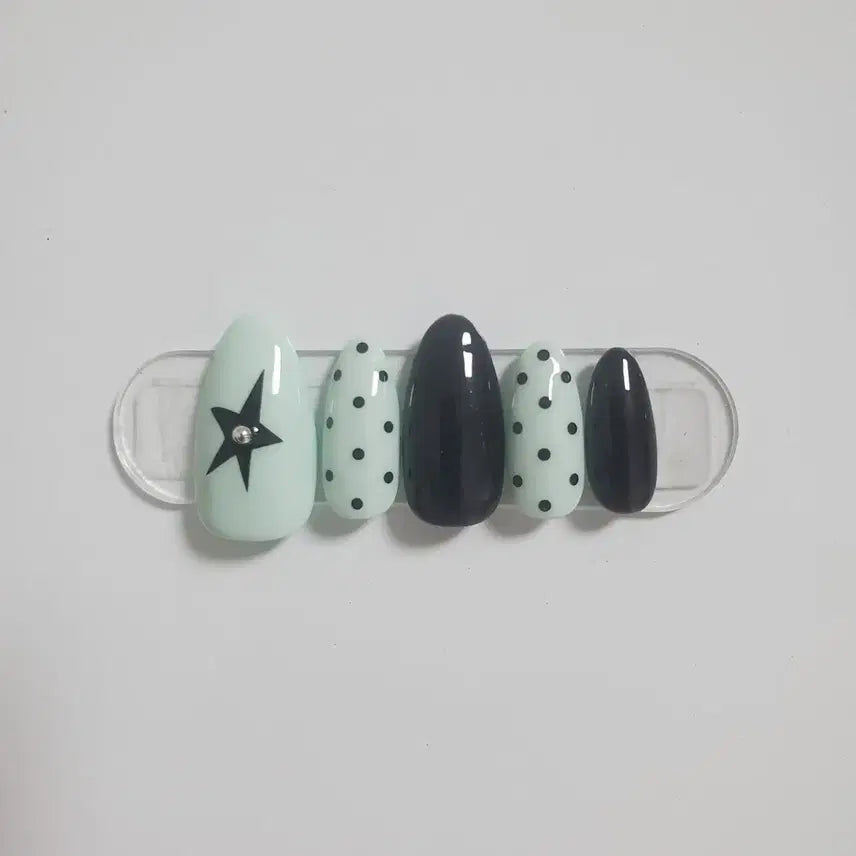 [BUNJANG] Customizable Black & Mint Polka Dot Star Nail Tips / 민트 블랙 도트 별 네일팁(색상변경가능)