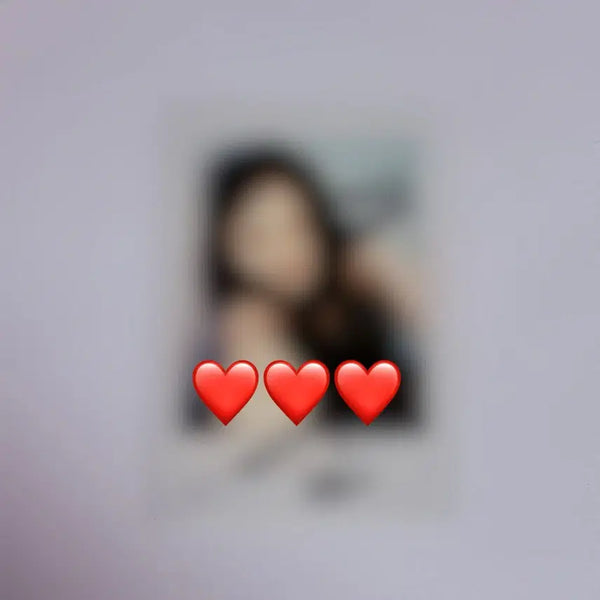 [BUNJANG] ARTMS Jinsoul Signed Polaroids (Icarus) / 아르테미스 진솔 싸폴 싸인 폴라로이드