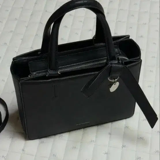 [BUNJANG] JILLSTUART Genuine Leather Tote Bag / 질스튜어트 천연 소가죽 토트백 가방 지뢰계 양지뢰 스나계 걸리계