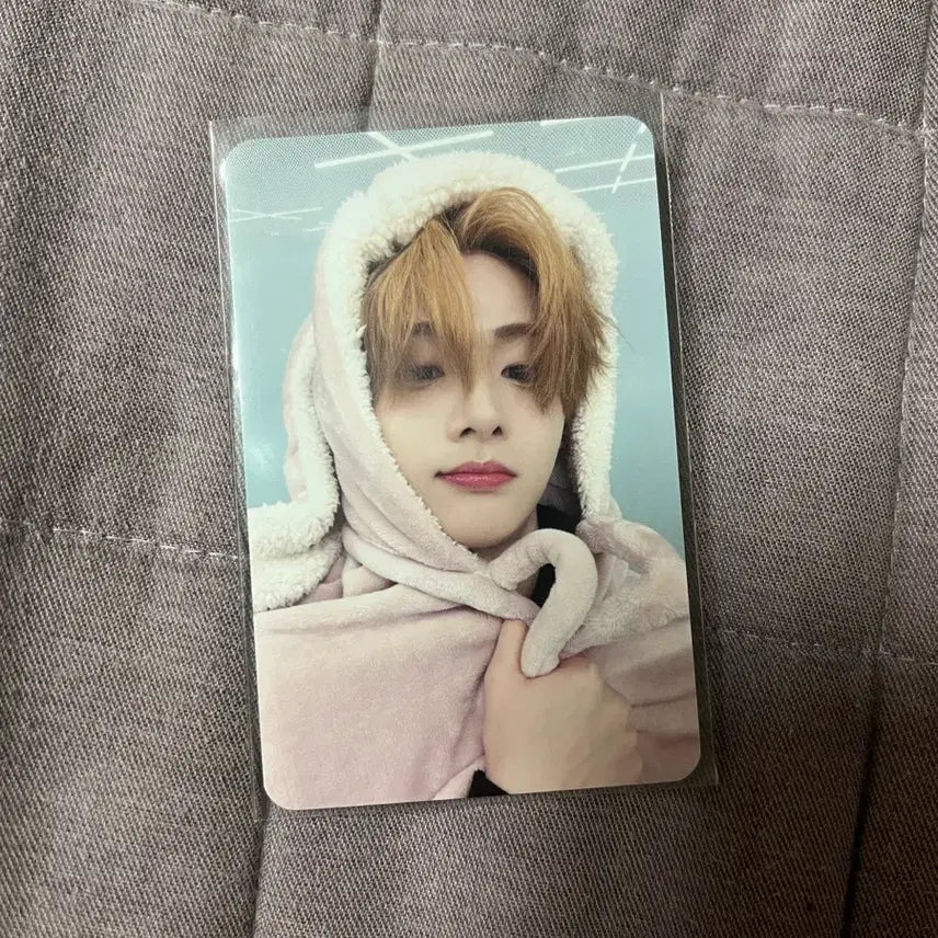 [BUNJANG] AlphaDriveOne Sangwon Makestar Rabbit Blanket / 알파드라이브원 상원 메이크스타 토끼담요 토담