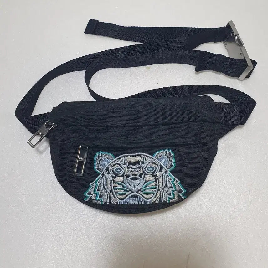 [BUNJANG] KENZO Tiger Belt Bag Black / KENZO 겐조 타이거 벨트백 힙색 블랙