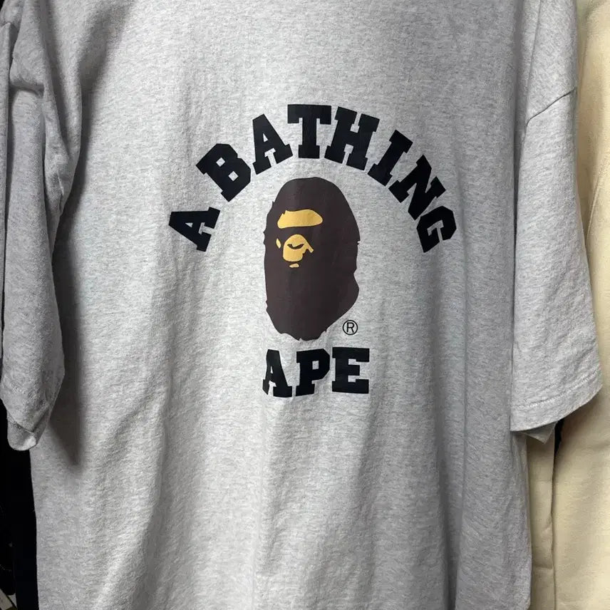 [BUNJANG] BAPE APE Logo Sweatshirt Grey / 베이프 APE 로고 맨투맨 그레이
