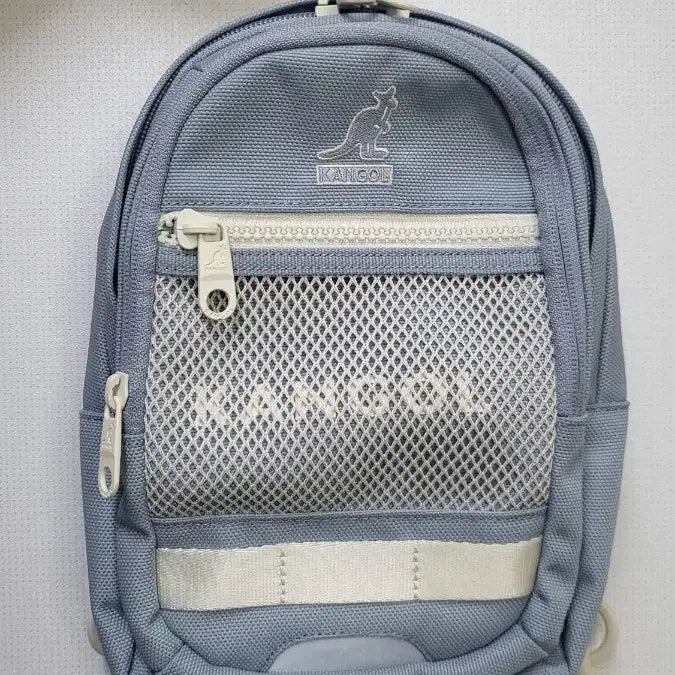 [BUNJANG] Kangol Sling Bag / 캉골 슬링백 팝니다.