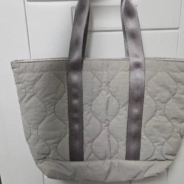 [BUNJANG] Zara Quilted Big Tote Bag Shoulder Bag Mocha Beige / zara 자라 퀼팅 빅 토트백 숄더백 바스락 방수 원단 가방 모카베이지 새상품