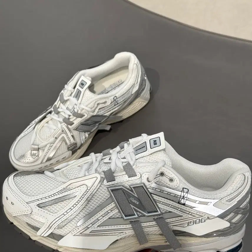 [BUNJANG] New Balance 1906A White Silver Mesh Sneakers / 뉴발란스 1906A 화이트 실버 메쉬 운동화 남녀공용 레트로 스니커즈