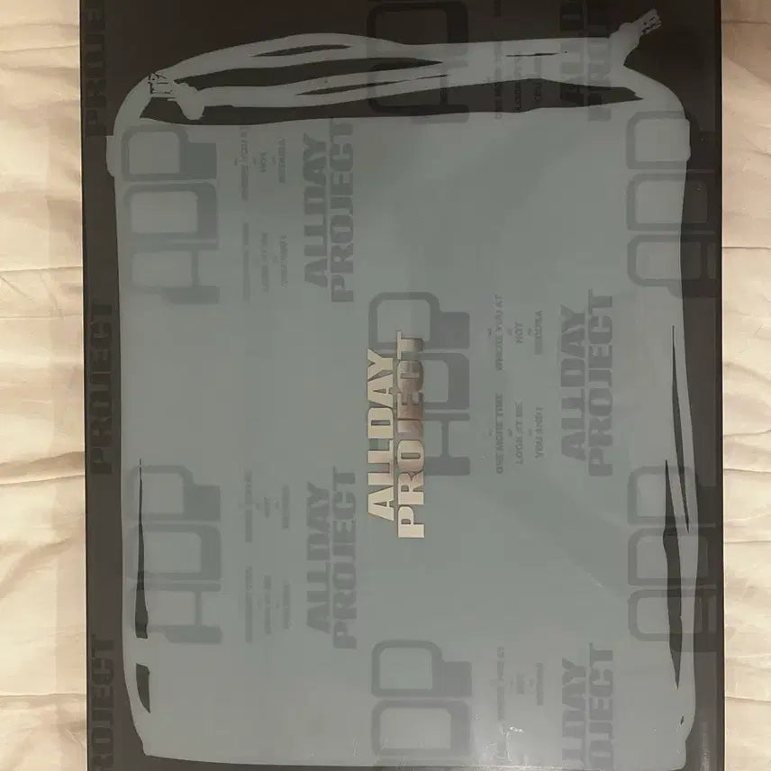 [BUNJANG] ALLDAY PROJECT The 1st EP Album MERCH DRAWSTRING BAG ver. (Sealed) / 올데이 프로젝트 (ALLDAY PROJECT) - The 1st EP Album 'ALLDAY PROJECT' [MERCH ver.][DRAWSTRING BAG ver.]