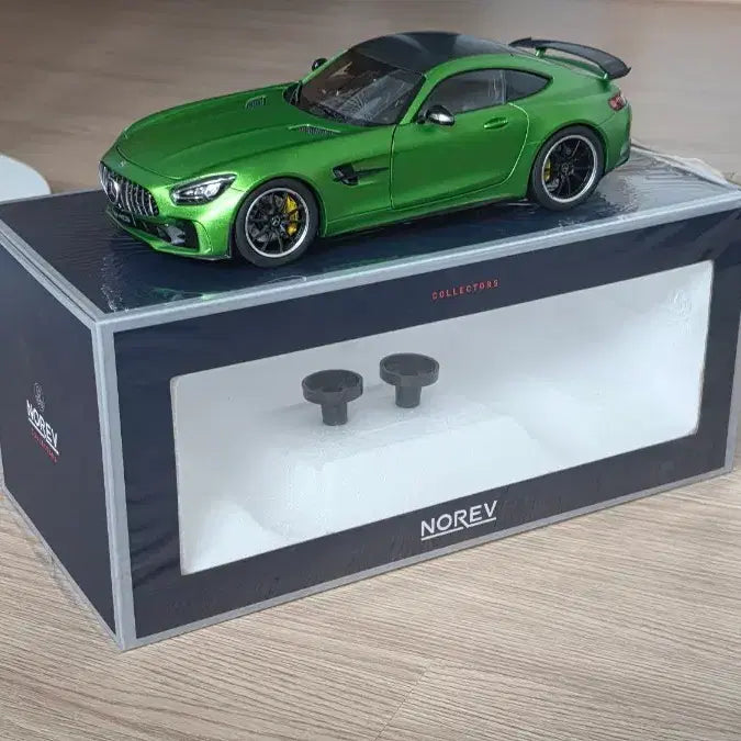 [BUNJANG] Norev Mercedes-Benz AMG GTR Green Hell 1:18 Scale Diecast Model / 1:18 노레브 벤츠 AMG GTR 그린헬