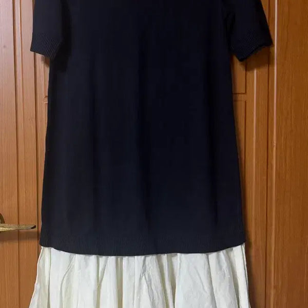 [BUNJANG] COS Navy Short Sleeve & Ivory Flare Midi Dress / COS 원피스