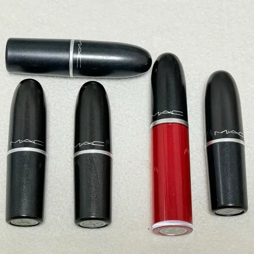 [BUNJANG] Mac Cosmetics Bundle Set Lipsticks (Russian Red, All Fired Up, Relentlessly Red, etc.) / 일괄판매) 맥 Mac 립스틱 러시안레드 올파이어드업 릴렌트리슬리 레드 리커블 화장품