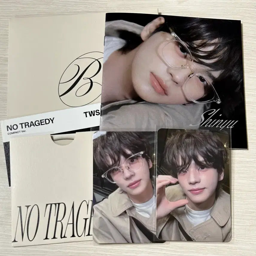 [BUNJANG] TWS Compact Album 'Blush' Seowoo Photocard Set / 투어스 컴팩트 blush 앨범 신유 포카 세트 no tragedy