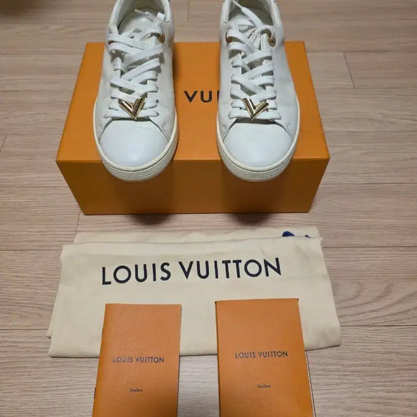 [BUNJANG] Louis Vuitton Frontrow Sneakers / 루이비통 프론트로우 스니커즈 (35)