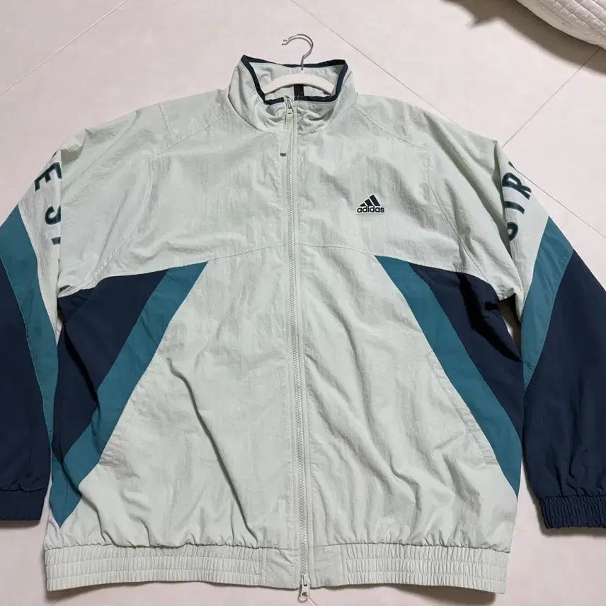 [BUNJANG] Adidas Windbreaker Jacket / 아디다스바람막이