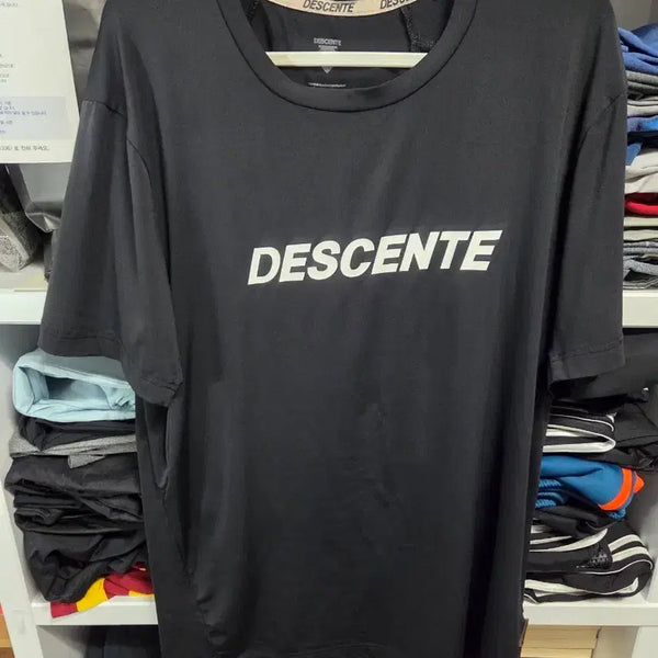 [BUNJANG] Descente Short Sleeve T-Shirt Black Size 100 / 데상트 반팔 티셔츠 블랙100