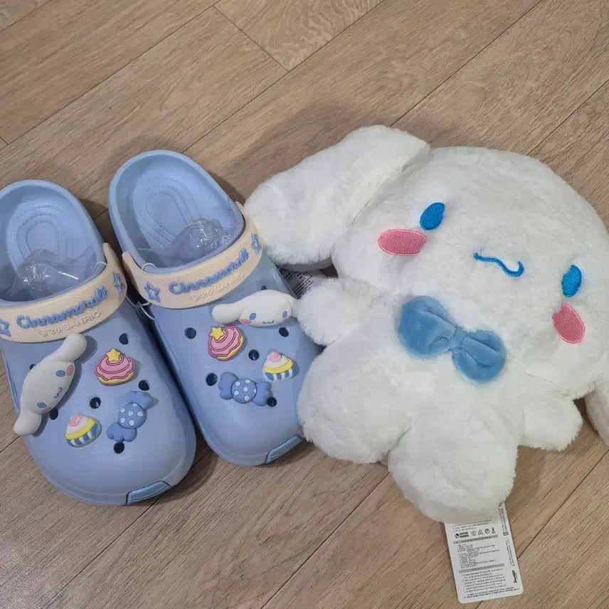 [BUNJANG] Sanrio Cinnamoroll Crocs Charm Bundle Set / 산리오 시나모롤 크록스 인형 일괄