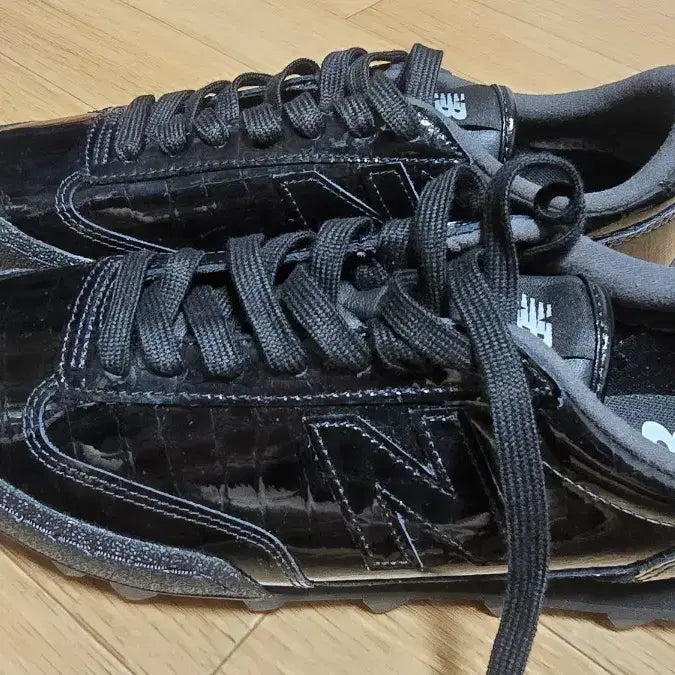 [BUNJANG] New Balance Gator Run All Black Sneakers (260mm) / [새상품/260] 뉴발란스 가토런(게이터런) 올블랙