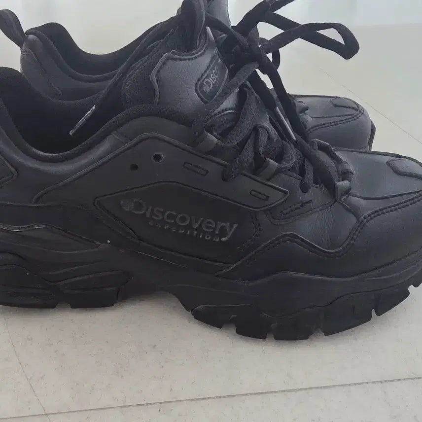 [BUNJANG] Discovery Expedition Black Sneakers Size 275 / 디스커버리 익스페디션 운동화 블랙 사이즈275