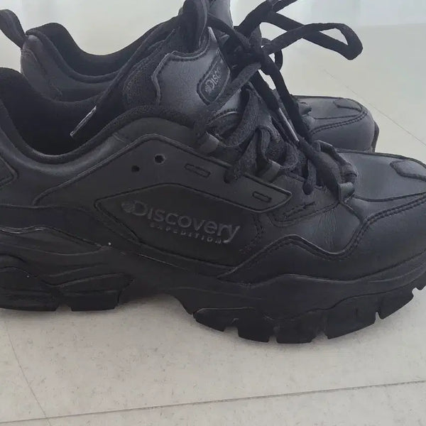 [BUNJANG] Discovery Expedition Black Sneakers Size 275 / 디스커버리 익스페디션 운동화 블랙 사이즈275