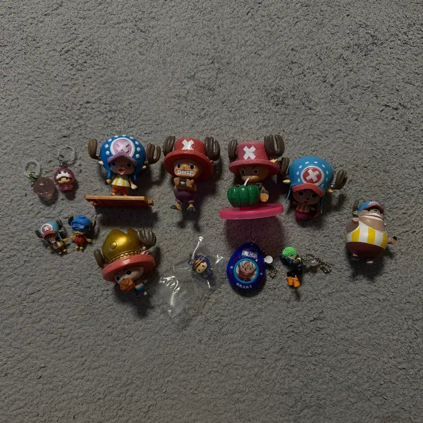 [BUNJANG] One Piece Figures and Gachapon Collection Bundle Set / 일괄) 원피스 피규어, 가챠 모음