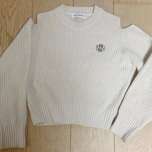[BUNJANG] Nick&Nicole Shoulder Cut Out Knit Beige / 닉앤니콜_SHOULDER CUT OUT KNIT_베이지