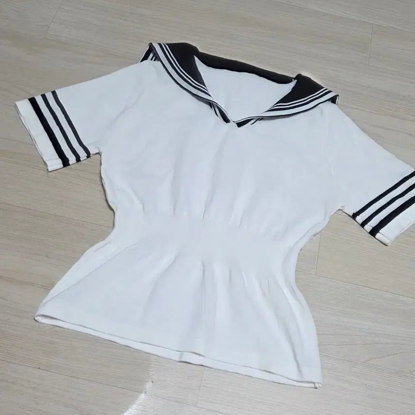 [BUNJANG] Women's Sailor Collar Short Sleeve Knit Top / 세일러 칼라 반팔 니트