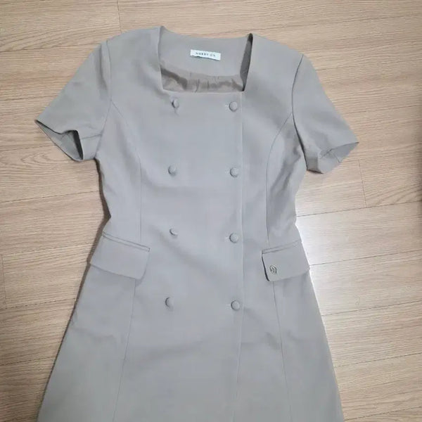 [BUNJANG] MiriON Square Neck Double Button Dress Beige / 머리온 스퀘어넥 더블 버튼 원피스 베이지
