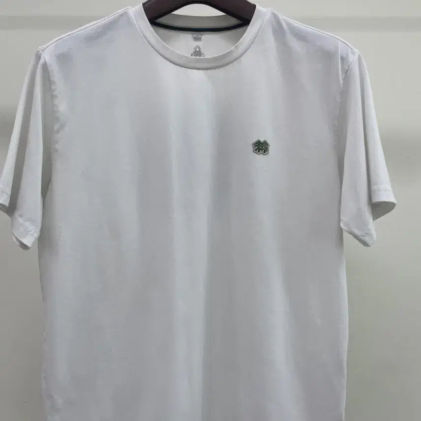 [BUNJANG] Kolon Sport White Short-Sleeve T-Shirt (Size 100) / [코오롱스포츠] 화이트 반팔티 (100사이즈)