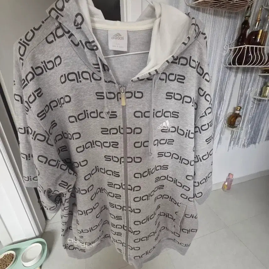 [BUNJANG] Adidas Logo Pattern Hooded Zip-up Grey Size 115 / 아디다스 로고 패턴 후드 집업 그레이 사이즈115