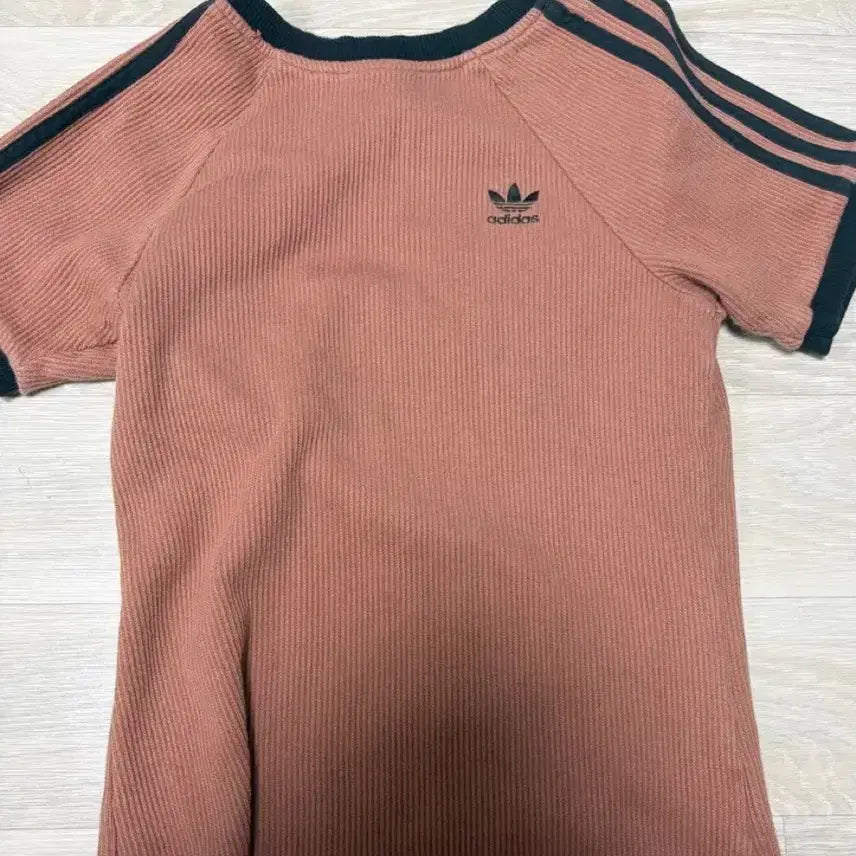[BUNJANG] Adidas Coral Ribbed Short Sleeve T-Shirt / 아디다스 코랄 반팔