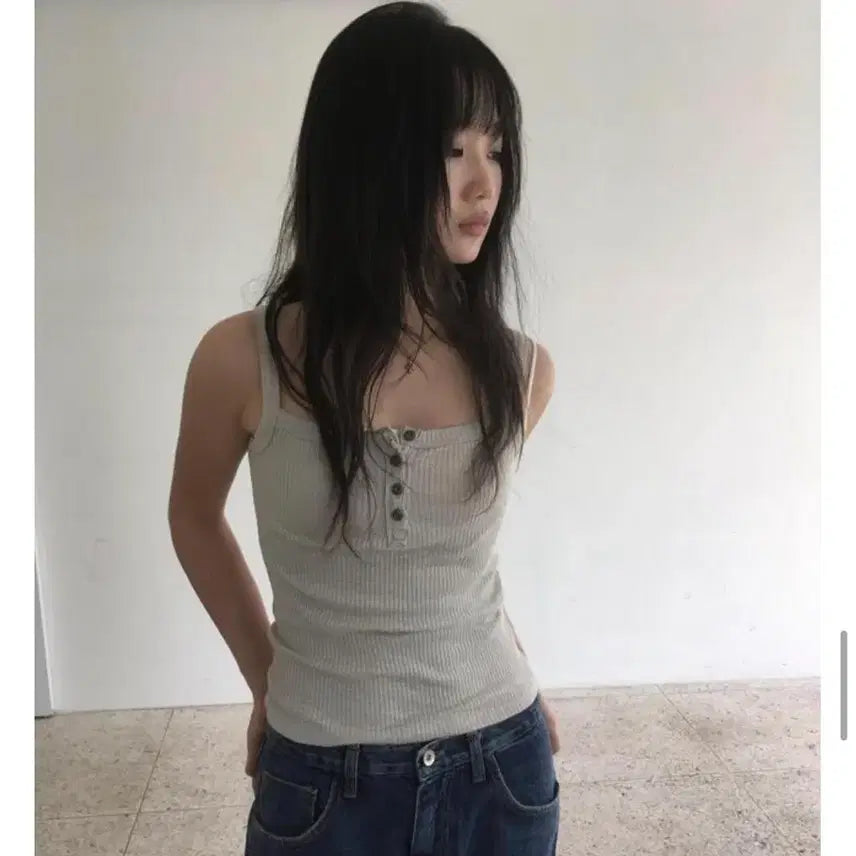 [BUNJANG] Isiz Cut-Off Sleeveless Tank Top Beige / 이즈이즈 Cut-Off Sleeveless 컷오프 슬리브리스 나시 베이지