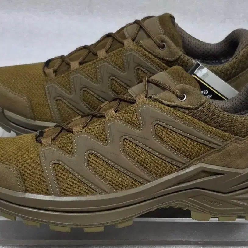 [BUNJANG] LOWA Innox Pro Lo GTX TF Hiking Boots / [새상품] 로바 LOWA 이녹스 프로 로우 TF 고어텍스 경등산화 트레킹화 265