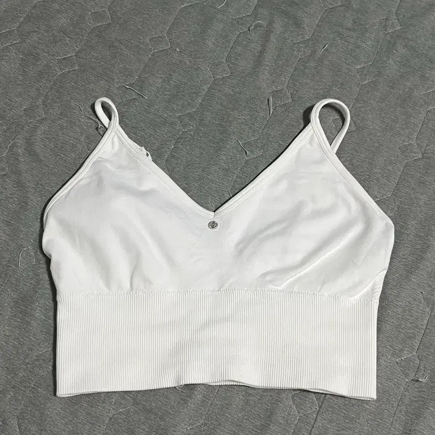 [BUNJANG] Itzon Bra Top White XS + Xexymix Volume Pad / 잇존브라탑화이트xs+젝시믹스볼륨패드