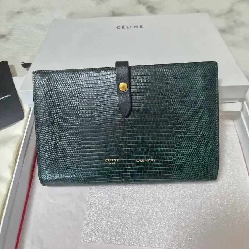 [BUNJANG] Celine Green Lizard Pattern Long Wallet / 셀린느그린리자드패턴 장지갑