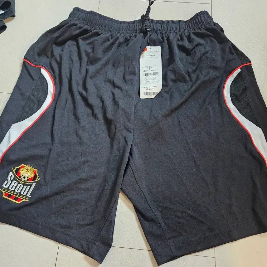 [BUNJANG] FC Seoul 2016 Player Issue Shorts (Size 105) / 105 FC서울 2016 반바지 노마킹 지급용