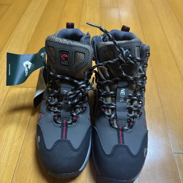 [BUNJANG] NEPA Safety Shoes 260mm / 네파 안전화 260