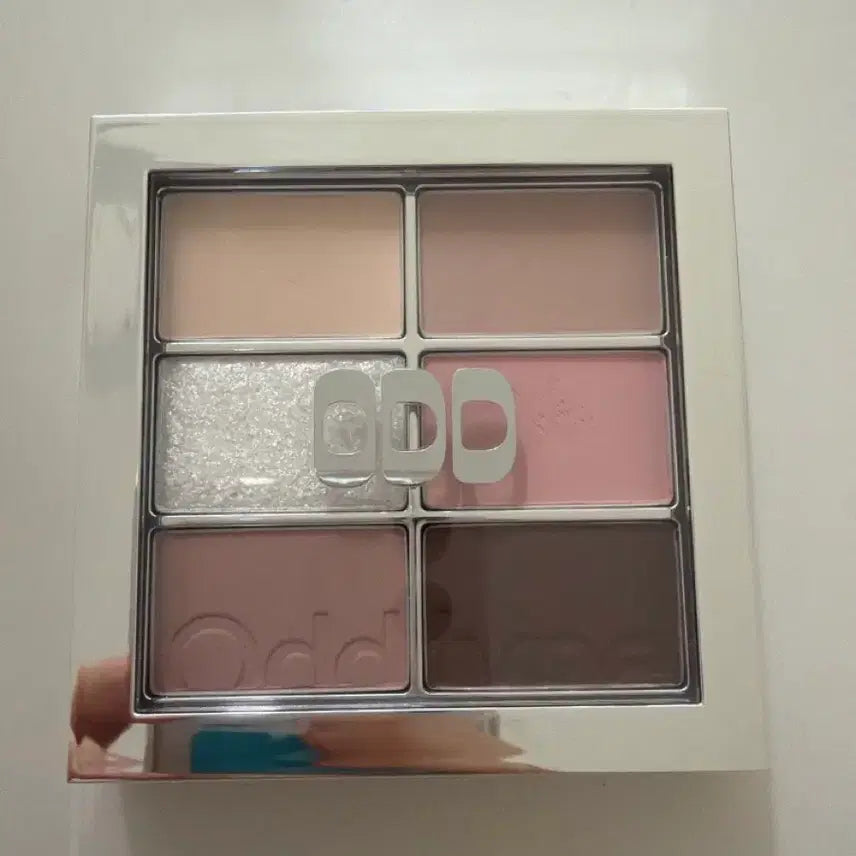[BUNJANG] Oddtype Mute Sleek Eye Palette Innocent Chaser / 오드타입 뮤트 슬릭 아이 팔레트 이노센트 체이서