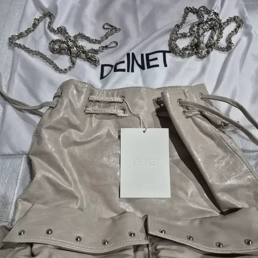 [BUNJANG] Dainnit 5-Way Stud Pocket Multi Bag - Ash Beige / 다이닛 5-WAY 스터드 포켓 멀티 백