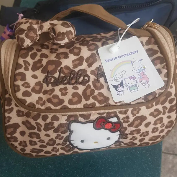 [BUNJANG] Sanrio Hello Kitty Leopard Pouch / 산리오 헬로키티 레오파드 무늬 파우치