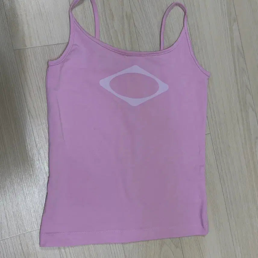 [BUNJANG] Mischief 24SS Sleeveless Top / 미스치프 24SS 슬리브리스