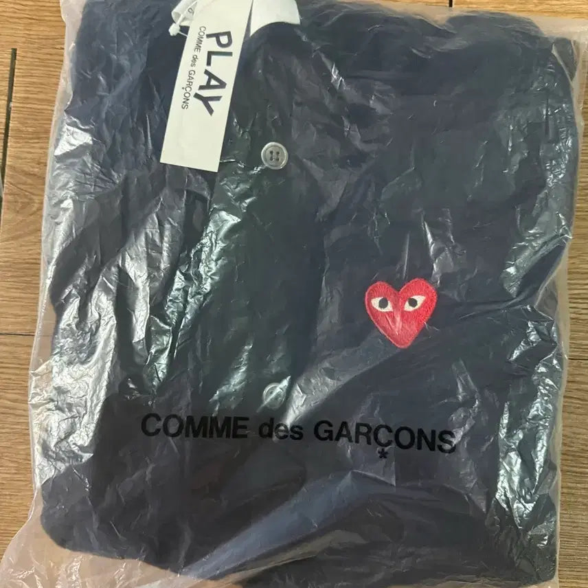 [BUNJANG] Comme des Garçons Red Heart Knit Cardigan Black XXL / 꼼데가르송 레드 하트 니트 가디건 블랙 XXL 110 새상품