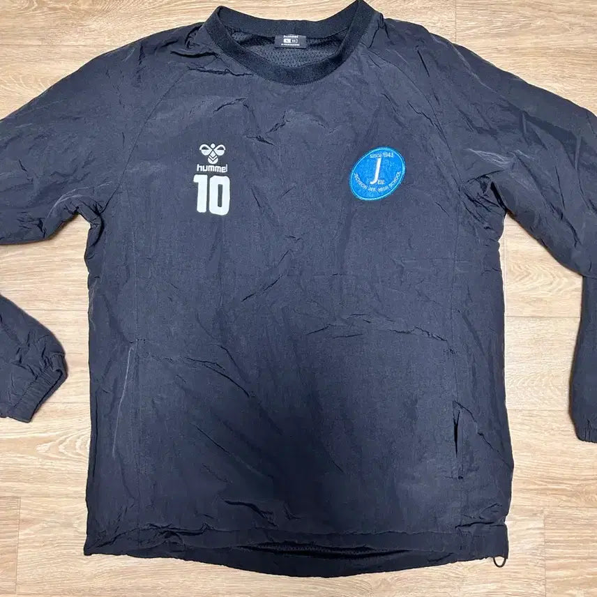 [BUNJANG] Hummel Windbreaker Jacket with Number 10 Marking / 험멜 바람막이 팝니다.
