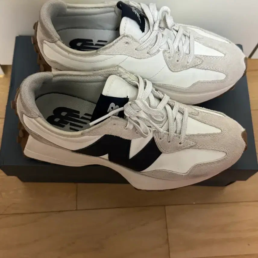 [BUNJANG] New Balance 327 Sneakers (235mm) / 뉴발란스 327 235mm